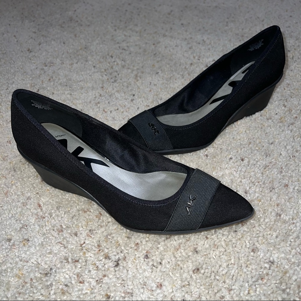 ANNE KLEIN SPORT heeled black shoes. Size: 9 1/2